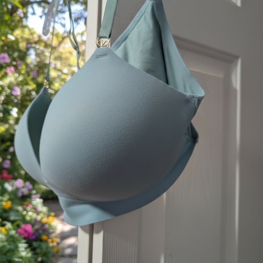 Victoria’s Secret Love Cloud Smooth Wireless Push-Up Plunge Bra Sage Green 38C - Picture 5 of 13